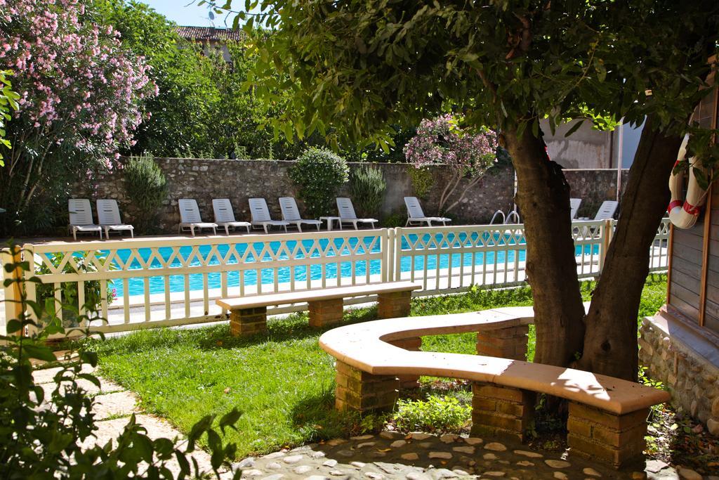 Hotel San Filis San Felice del Benaco Exterior foto