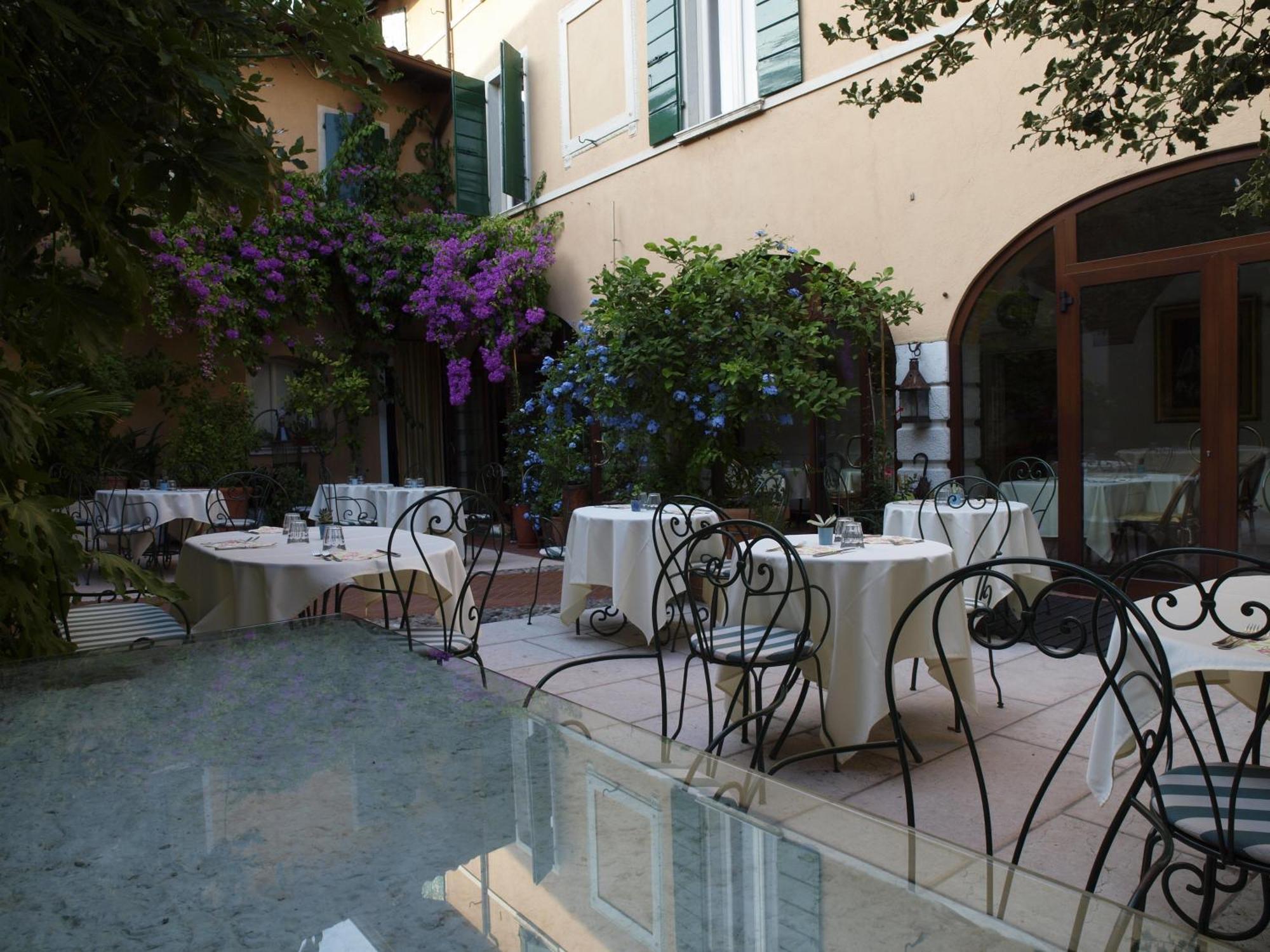Hotel San Filis San Felice del Benaco Exterior foto