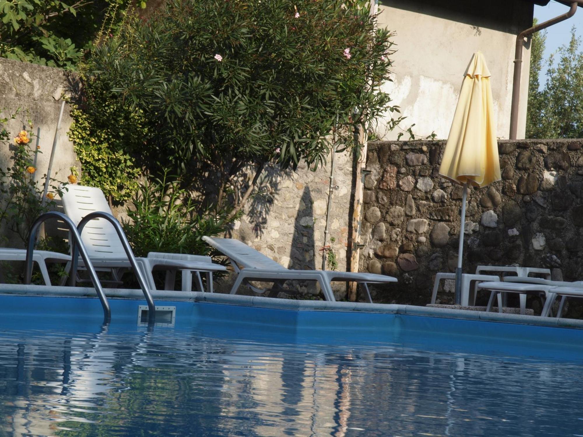 Hotel San Filis San Felice del Benaco Exterior foto